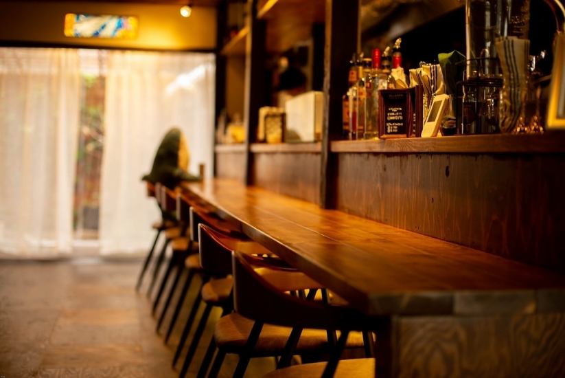 An authentic Spanish bar located in a renovated house 3 minutes walk from the west exit of Juso Station.