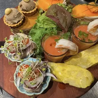 【フィエスタコース】パエリア&メイン料理付きの3名様以上限定コース
