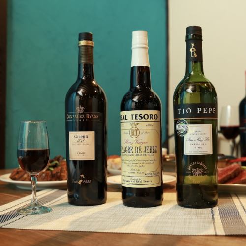 ワイン／シェリー酒（Vino　de la casa／Jerez)