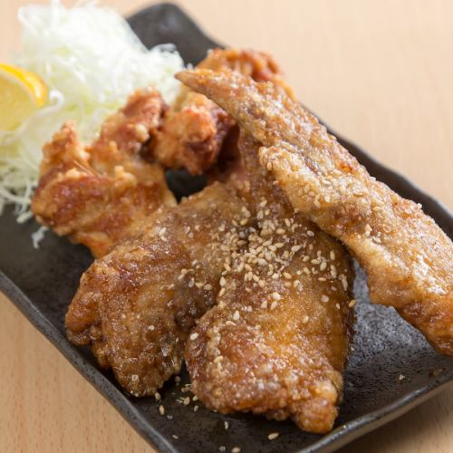 【名物料理！】骨抜きで甘しょっぱいタレがたまらない！手羽先唐揚げ≪170円(税込)～≫