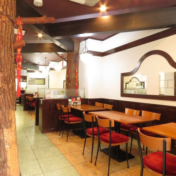 The interior of the restaurant is characterised by wood! The bright wooden table seats and spacious interior.You can enjoy your meal at your own pace in a relaxed atmosphere where time passes slowly.It can be used for a variety of occasions, such as company banquets, parties, and girls' nights out.Please feel free to use it for family celebrations or gatherings with important people.