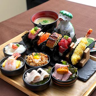 【仅限工作日预约】犒劳自己一顿午餐★SNS热门话题！大鸡盖饭＆手卷10种套餐