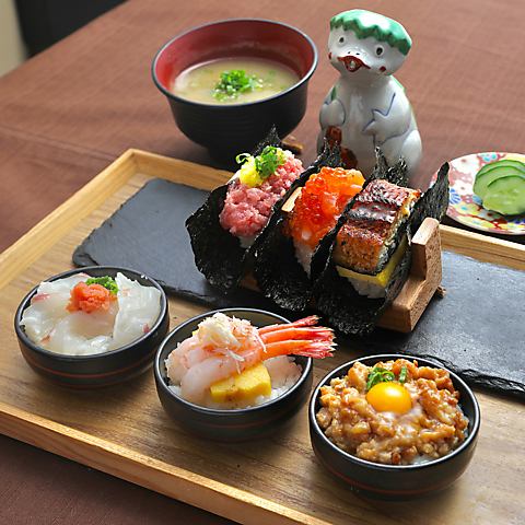 【ランチ限定★お手軽ランチ】SNSで話題！おちょこ丼 & 手巻き  6種セット