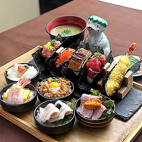 【仅限午餐★超值午餐】社交媒体热门商品!小碗清酒&10种手工寿司套餐