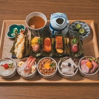ご褒美ランチ★SNSで話題！おちょこ丼 & 手巻き  10種セット 