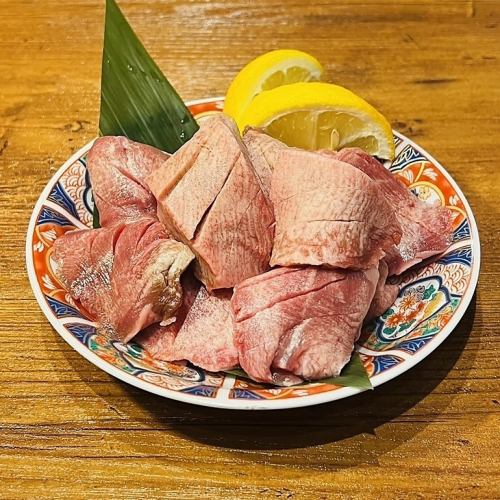 厚切りタン食べ比べ