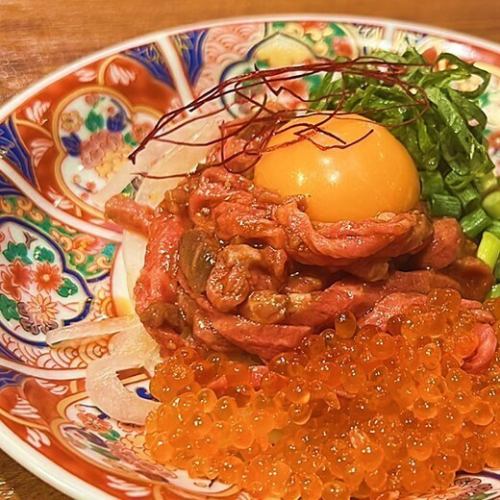 イクラと炙りユッケ