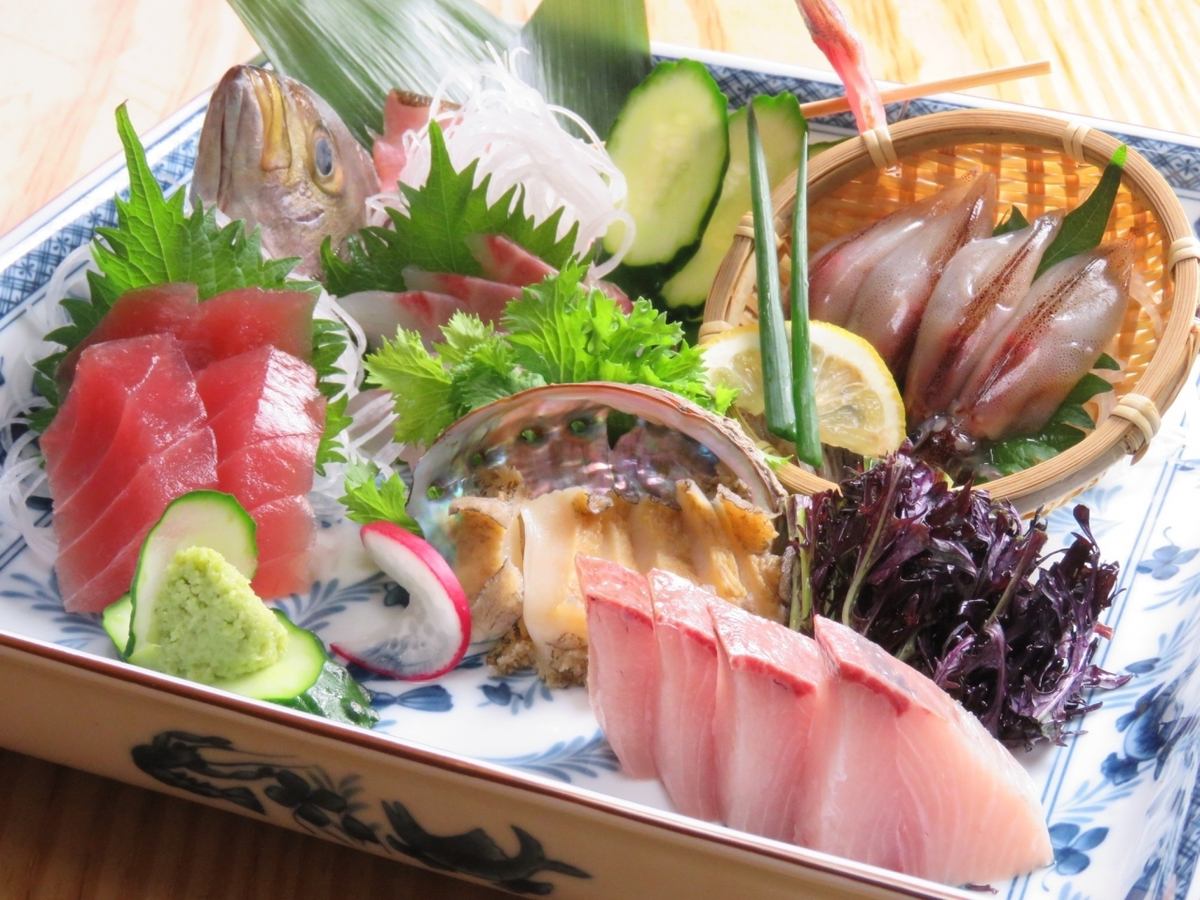 One of our commitments is to purchase fresh seafood from Sanriku every day.