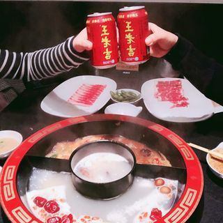 Hot Pot★ [All-you-can-eat for 2 hours!] ``All-you-can-eat hot pot course'' with over 60 kinds of ingredients such as beef, mutton, shrimp, gyoza, etc. 2,980 yen