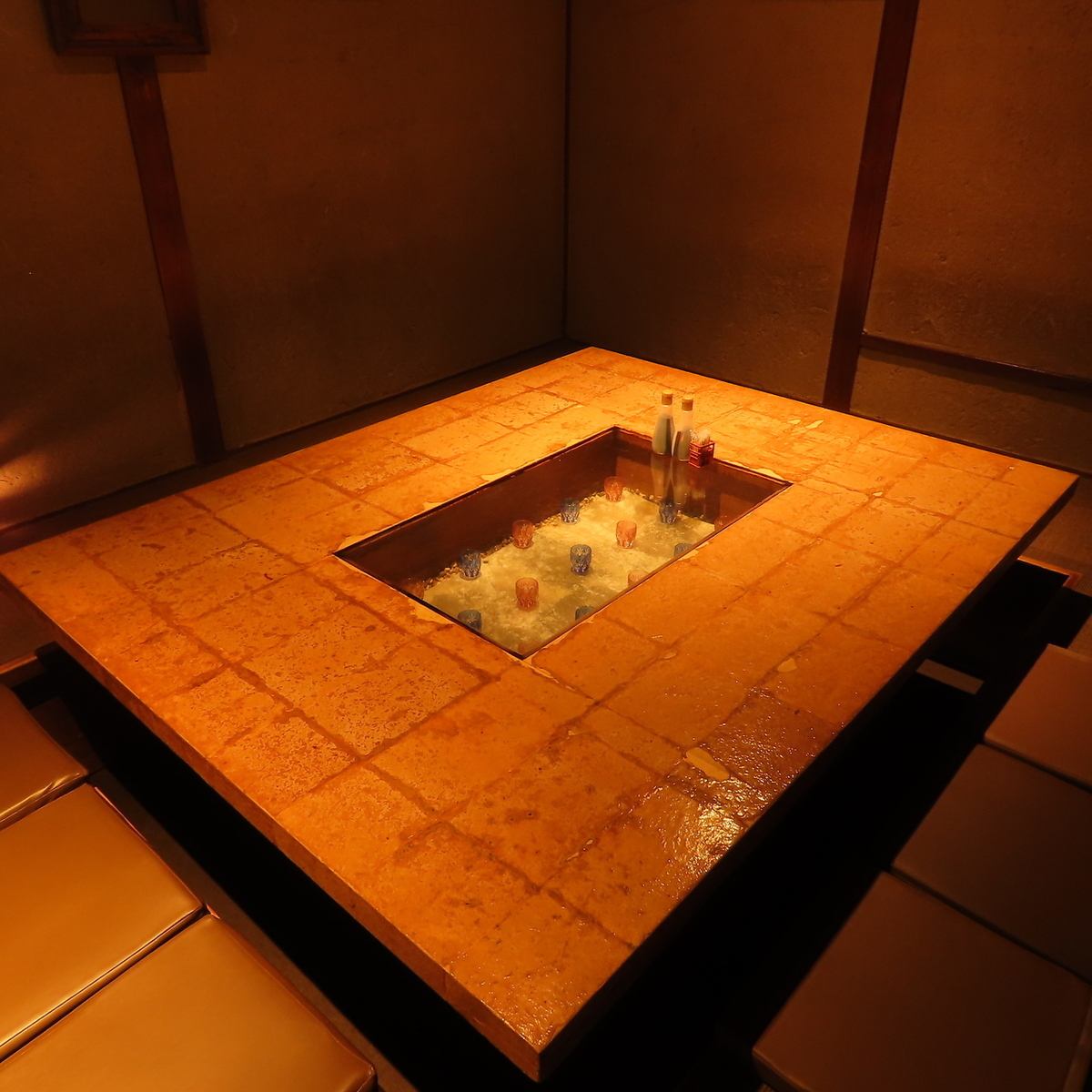 We have a variety of private rooms available! Please contact Ikigaru for more information.