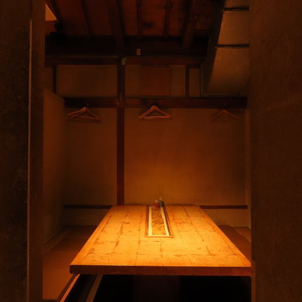 We also have semi-private rooms like this available...Please come and have a wonderful time ♪ It can be used for various occasions such as welcome and farewell parties, girls' nights, year-end parties, company banquets, club launch parties, anniversaries, celebrations, etc. ♪