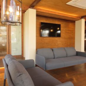 It is also possible to reserve it for private use.We can accommodate from 50 to 140 people.Please contact us for other numbers of people.