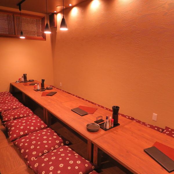 The fully private tatami room seats can accommodate up to 16 people, but can accommodate up to 10 people!The seating layout can also be changed, so please feel free to request an arrangement with more space between the seats.We also have an air purifier!