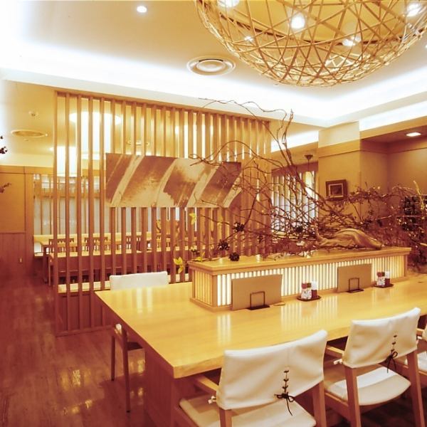 開放的な店内はショッピング帰りにぴったり。伊勢丹でお買い物をされた方は是非当店のお蕎麦を召し上がりください♪