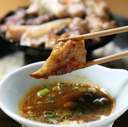 一度食べたら病みつき！秘伝のにんにくダレで味わう焼鳥