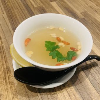 壽ゑ廣の薬膳スープ
