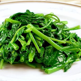 Summer only! Stir-fried water spinach with garlic