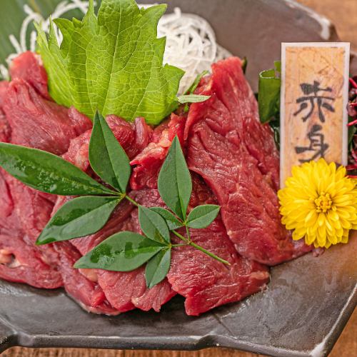 Horse meat lean sashimi