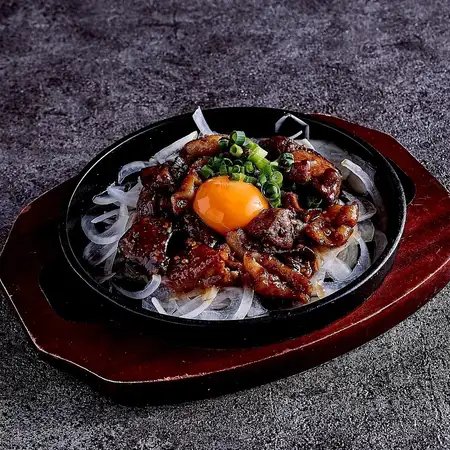 鶏ホルモン焼き