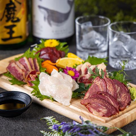 厳選肉寿司と馬刺し堪能！3時間飲み放題付き8品4000円→3850円