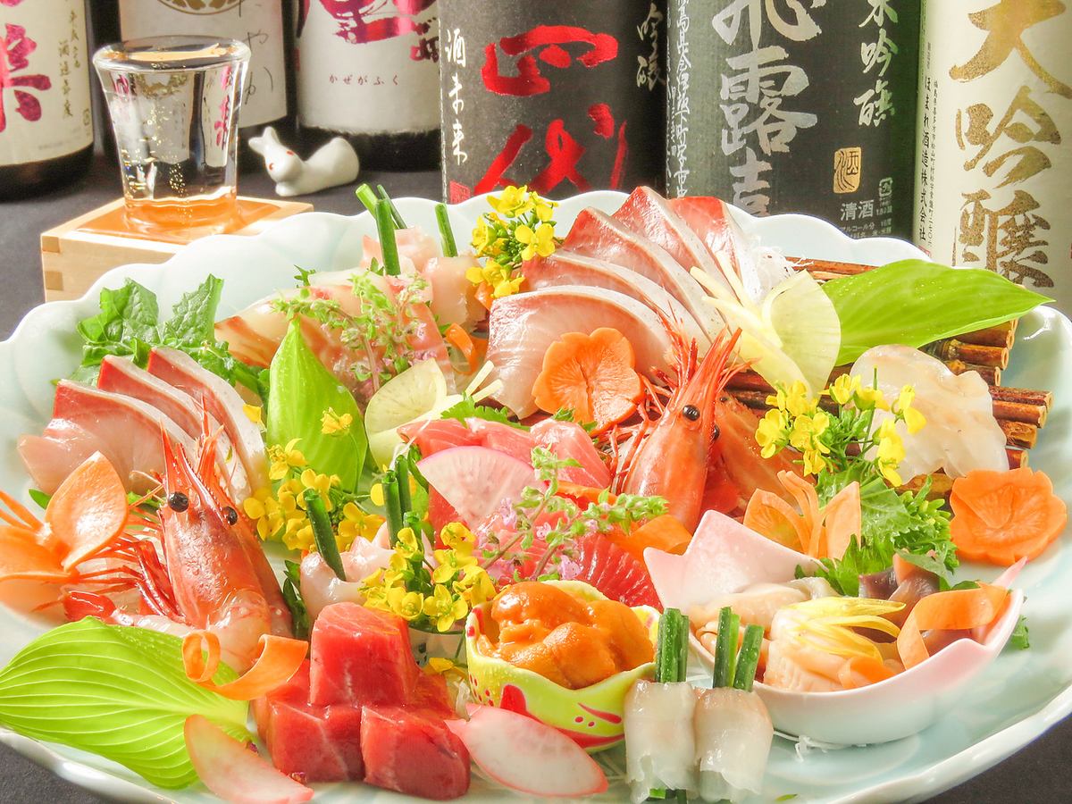 The all-you-can-drink course with seasonal ingredients is available from 5,000 yen.