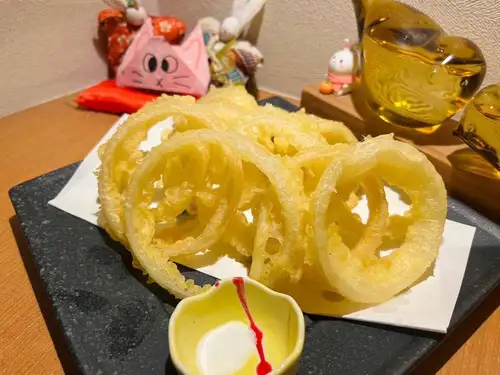 玉葱の天ぷら✨ 外はサクッと甘みたっぷり♪♪ 箸が止まらない美味しさです!
明日からの三連休はいかがお過ごしでしょうか? 和創菜月亭は毎日休まず営業しております! 旬のお料理や日本酒を取り揃えてご来店をお待ちしております。
本日も午後5時からイキイキ営業中!
ホームページからNET予約も承っております。ご予約、ご来店お待ちしております。
@tsukitei.koriyama
#月亭 #郡山駅前 #旬魚 #えごま豚 #馬刺し #季節酒 #個室