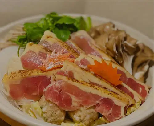 日中はポカポカ陽気でも夜になると冷え込んで来ましたね。
だんだんとお鍋が恋しくなる季節になってきました。
本日は午後4時からの営業となります♪
ご予約、ご来店お待ちしております。
@tsukitei.koriyama
#月亭 #郡山駅前 #旬魚 #えごま豚 #馬刺し