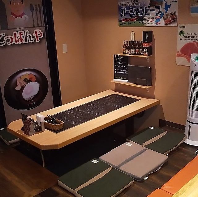 全席掘りごたつの店内でごゆっくりお過ごしください。