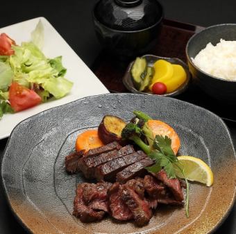 あしたか牛サーロインス100g定食(サラダ、ご飯セット)