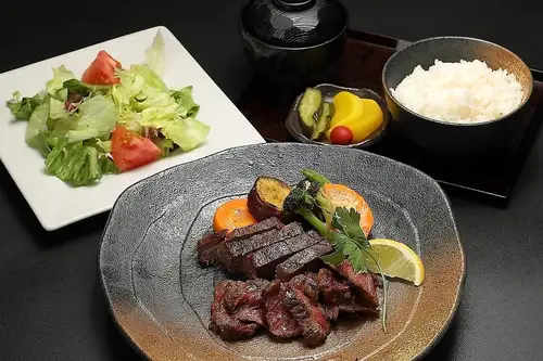 あしたか牛モモステーキ160g定食