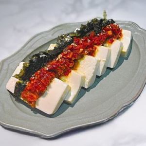 Kimchi stir-fried tofu