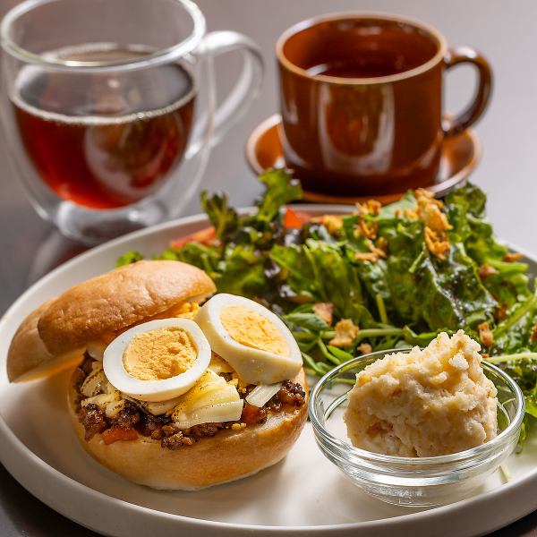 【もっちもち食感が堪らない♪ボリューム満点のおしゃれランチ】米粉ベーグルランチセット1500円(税込)