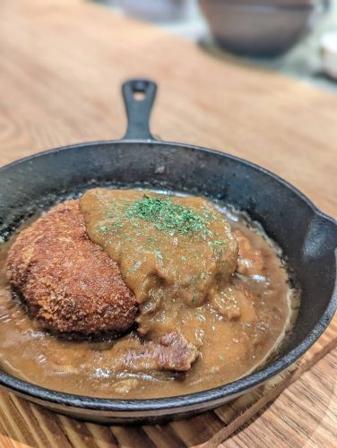 熱々鉄板メンチカツカレー