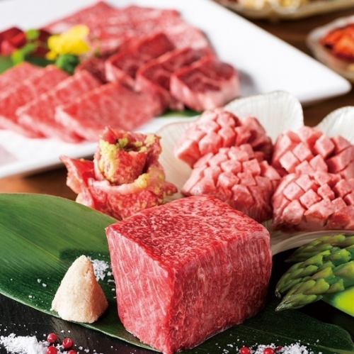 35種特製肉類自助餐1,980日元！