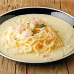 【数量限定】ズワイ蟹のカルボナーラ風パスタ～北海道産焦がしバターの香り～