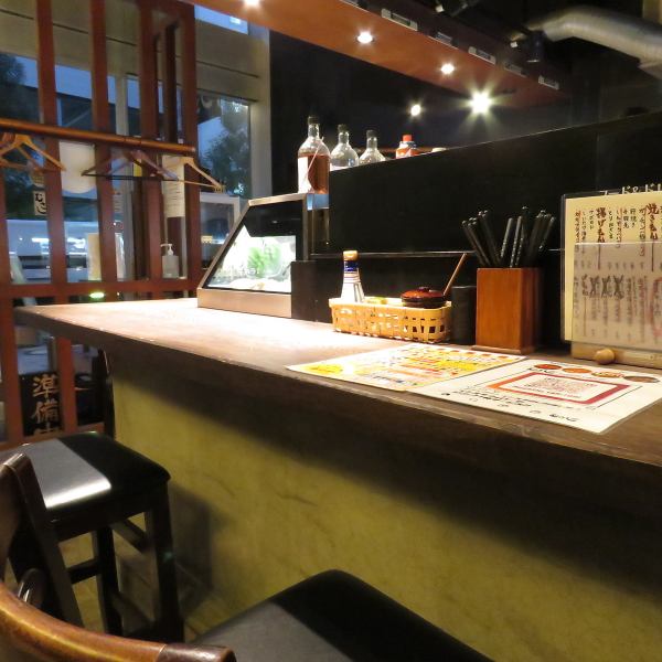 ≪Counter seats are available◎≫Even if you are alone, you can casually stop by this restaurant◎The atmosphere is full of realism, and the smell of grilling ingredients over the counter will whet your appetite.Female customers are also welcome♪