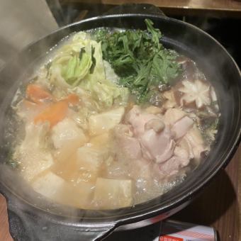 １日５食限定！自慢の鶏だし、水炊き風鍋☆ゆとりの１５０分飲み放題♪