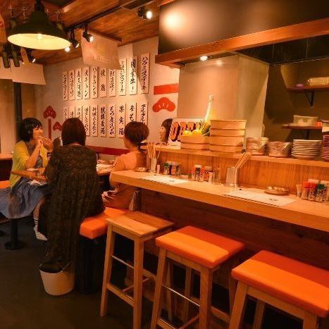 Aiming is "Izakaya that even a single woman can put" ♪ In the store of a popular atmosphere all the age and women and men love excitement!