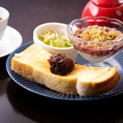 迷你巴西莓碗早餐(飲料價格 + 400 日圓(含稅))