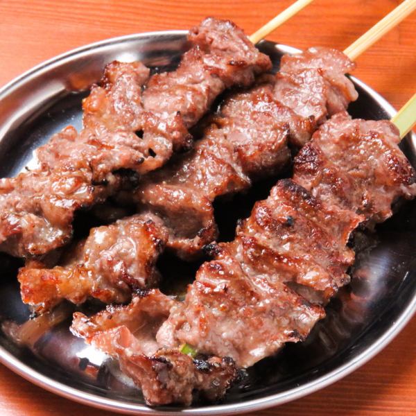 【소꼬치 274 엔】 싸지만 맛있다! 코스파 최강의 쇠고기 꼬치!