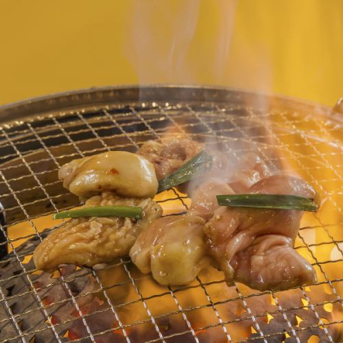 うまいホルモン一皿198円から　種類も豊富