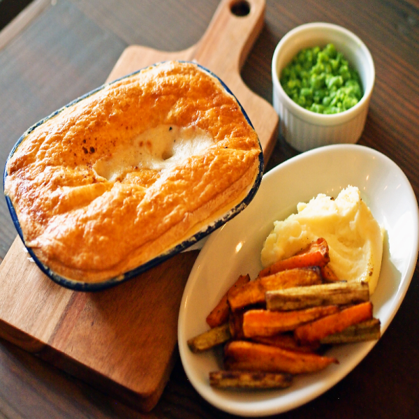 Plenty of rich sauce! Share the daily treat♪ Crispy and piping hot [Sharing Pot Pie]