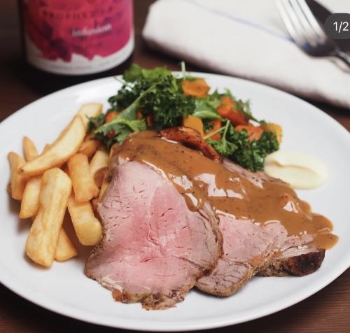 Roast beef served with fries and seasonal salad