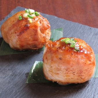 Meat-wrapped rice ball (1 piece)