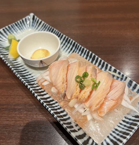 Grilled salmon sashimi
