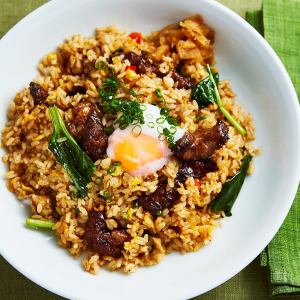 Rich and delicious fried rice with beef skirt steak and soft-boiled egg