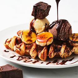 크로플 초콜릿 바나나 브뤼레