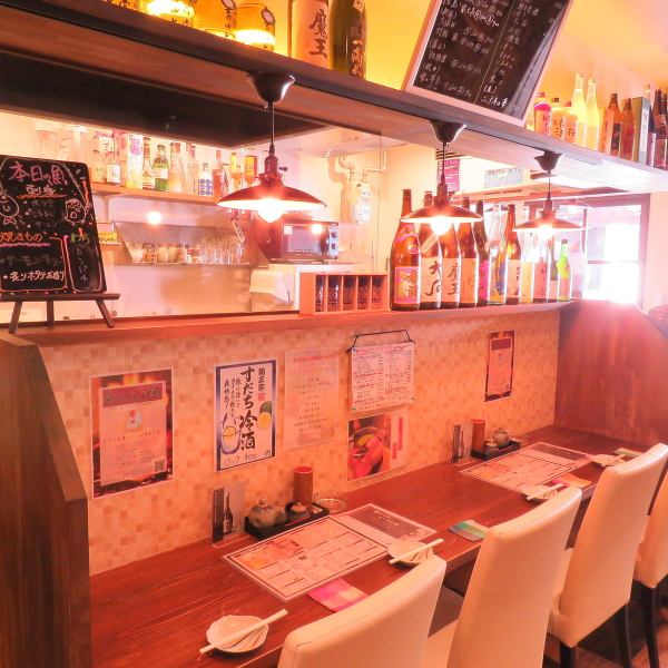 [Popular counter seats for girls] << Spacious and relaxing space >> Our shop is excellently accessible / A 5-minute walk from Akashi Station and a drink until your return to work or the last train ... !! Open from 17:00 to 24:00.Please use for various scenes ♪ Online reservation is possible until 16:00 on the day / points can be used ◎