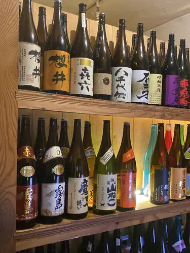 飲み放題が待ってる!🍶
皆さん、居酒屋の夜をもっと特別にする方法は見つかりましたか?当店の飲み放題プランで、焼酎から梅酒まで思う存分楽しめます。例えば、「ダバダ火振り」と「兼八」の絶妙な香りや、濃厚な「黒糖梅酒」など、多様なラインナップが揃っています。
もちろんお料理も充実!「もち明太チーズ焼き」や「いぶりがっこクリームチーズ」、ヘルシーな「モッツァレラチーズとタコとトマトのサラダ」など、どれも居酒屋ならではの旬な味わいをお届けします。
一日の疲れを癒すために、美味しい酒とお料理でホッと一息つきませんか?ふらっと寄って、特別な時間を一緒に楽しみましょう!🍶✨
#居酒屋
#飲み放題
#焼酎
#梅酒
#北海道グルメ