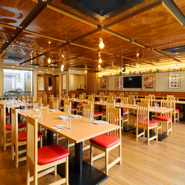 貸切は18名様から承っております。お気軽にご相談下さいませ。